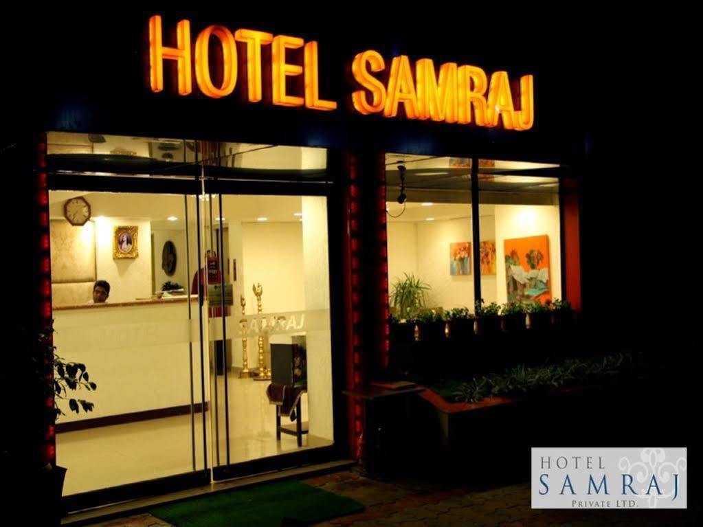 Hotel Samraj Mumbai Exteriör bild